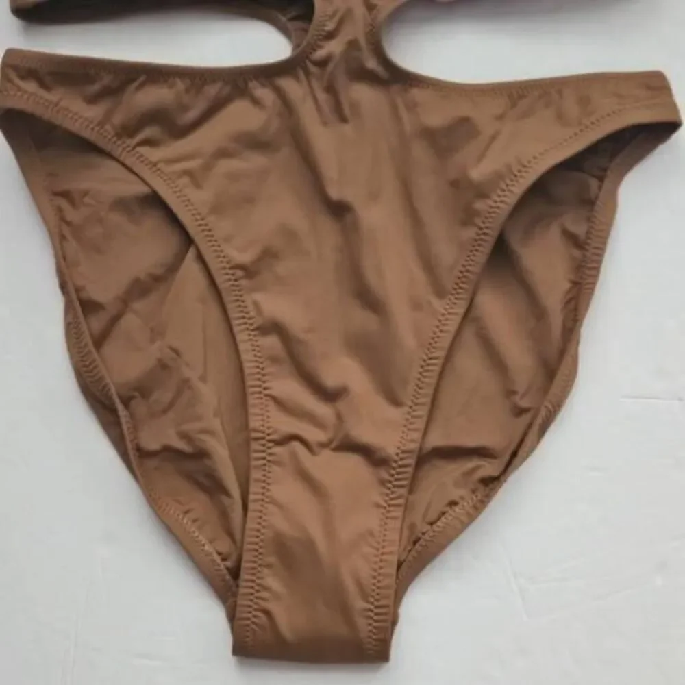 SKIMS MONOKINI SWIMSUIT  NWT‎